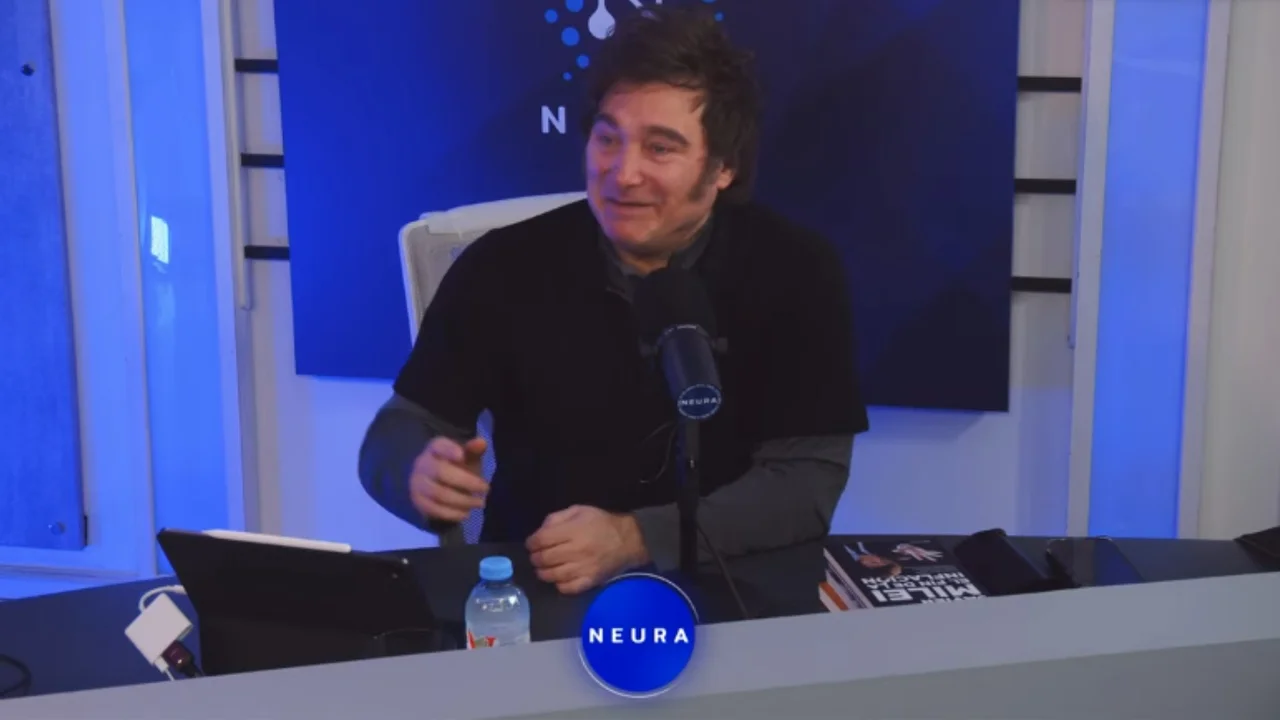 En medio de la tensión cambiaria, Javier Milei y Luis Caputo se mostraron juntos y minimizaron la suba del dólar: «Se podía dar»