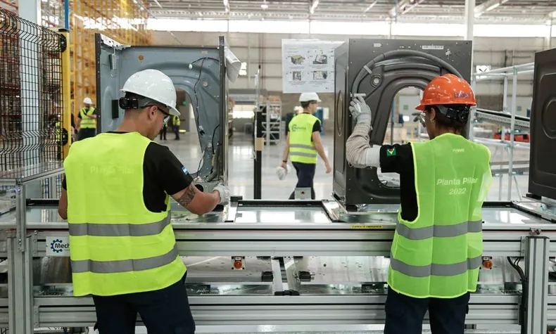 Whirlpool cerró su planta en Pilar y echó a más de 200 trabajadores